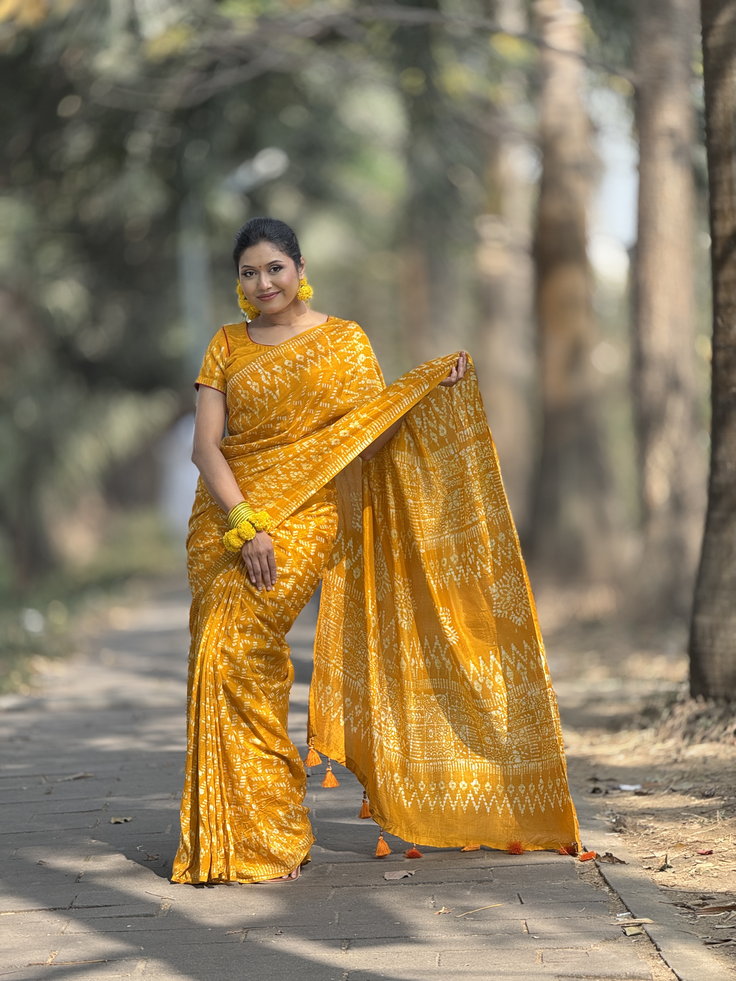 Yellow & White Premium Silk Batik Saree